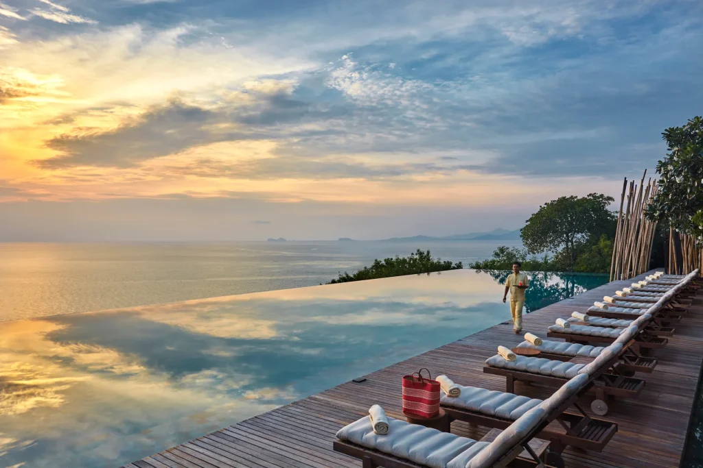 Dining on the Rocks